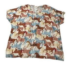 Avery•Horse Print Short Sleeve Top